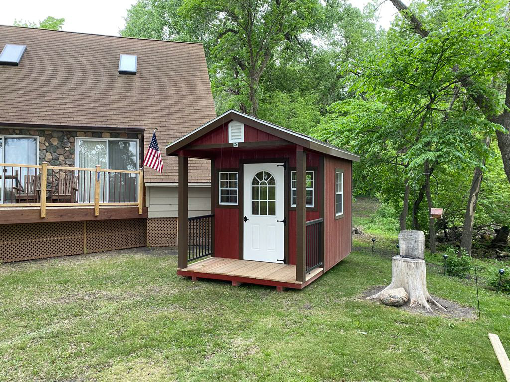 small office shed with a porch in minnesota